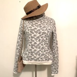 Leopard long sleeved Loft sweater